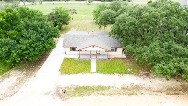 Building Photo - Available NOW!!!! Beautiful 1 story, 3 bedroom, 2 bath home.This is exactly what you have been lo...
