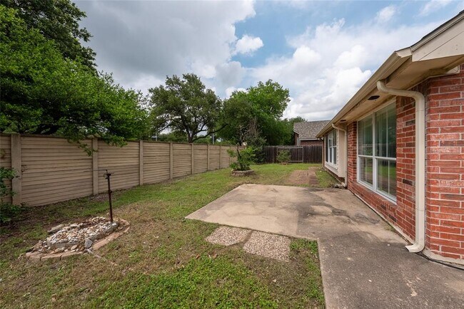 Building Photo - 1853 Dapplegrey Ln