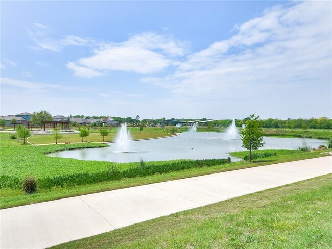 Building Photo - 7401 Grand Linden Wy