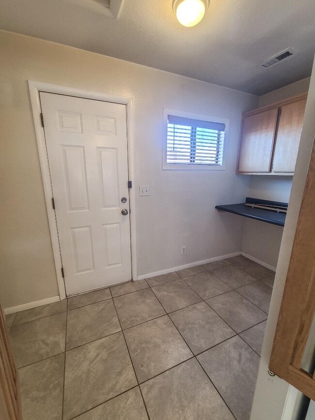 Building Photo - 13210 Townsend-Winona Rd