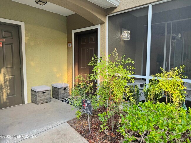 Building Photo - 10075 GATE N Pky