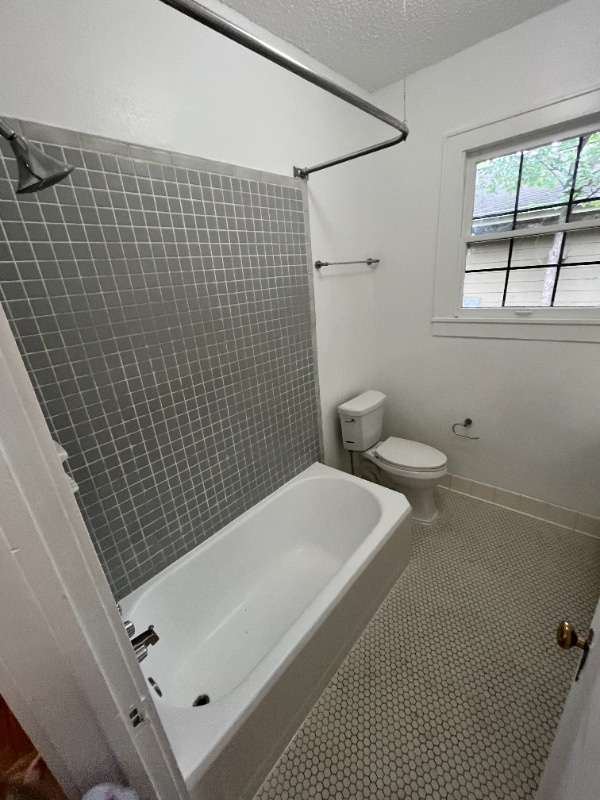 Building Photo - 9100 Georgian Dr