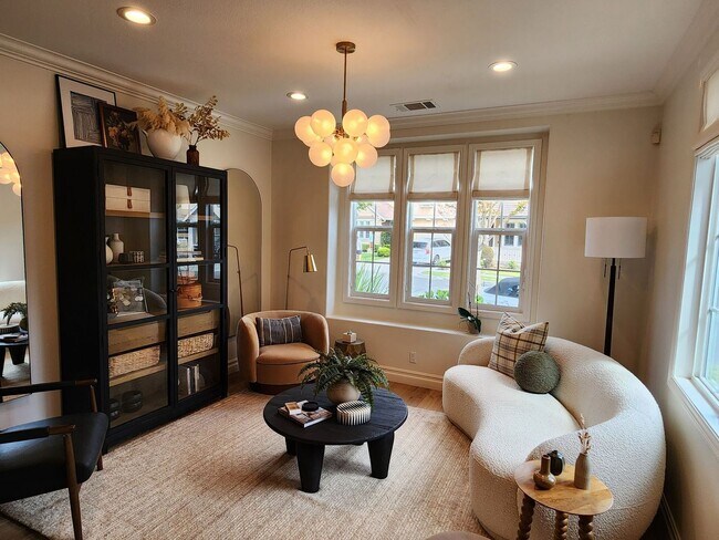 Building Photo - Highly Upgraged Ladera Ranch Home