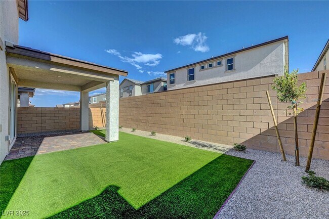 Building Photo - 9885 Angel Valley Dr