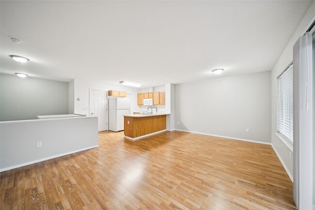 Building Photo - 9905 William Jones Cir