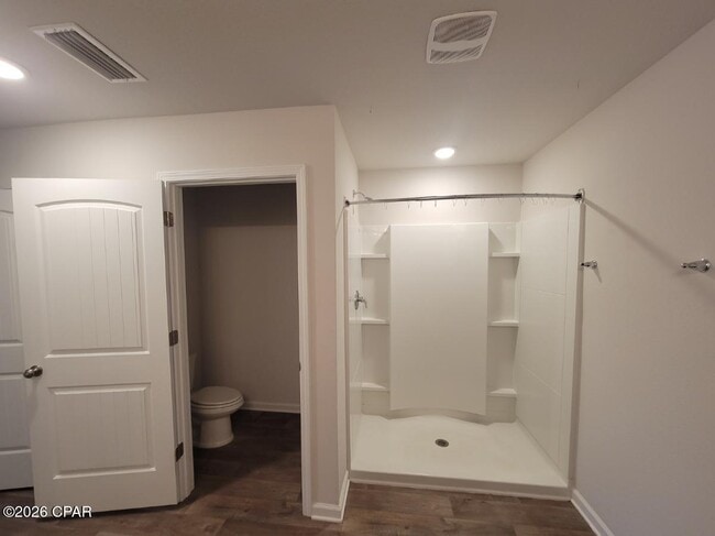 Building Photo - 101 Red Bay Rd