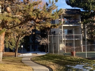 Building Photo - 2225 S Jasmine St