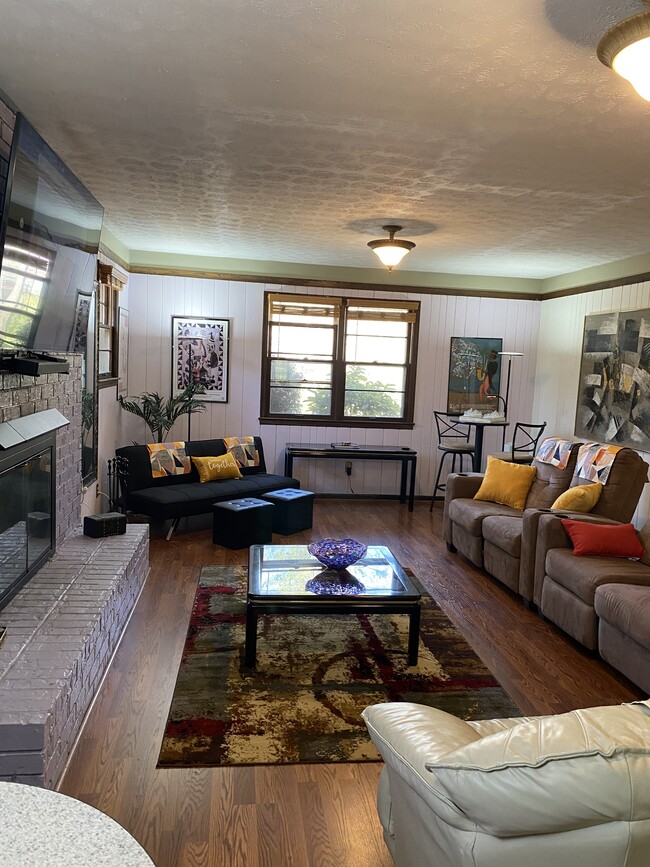 Building Photo - 1396 Windburn Dr