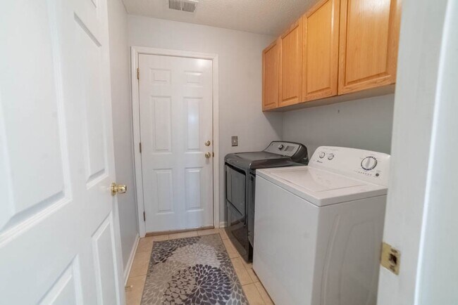 Building Photo - Available Soon!