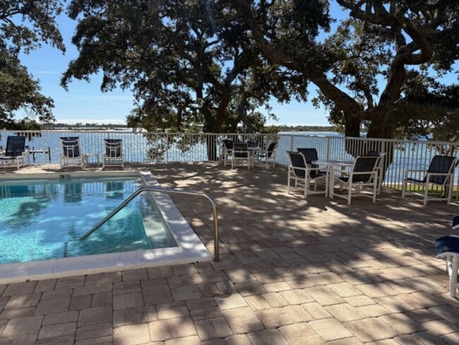 Building Photo - 209 Miracle Strip Pkwy