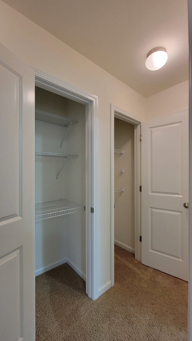 Building Photo - "Modern 3-Bedroom Multiplex with 3 Full Ba...