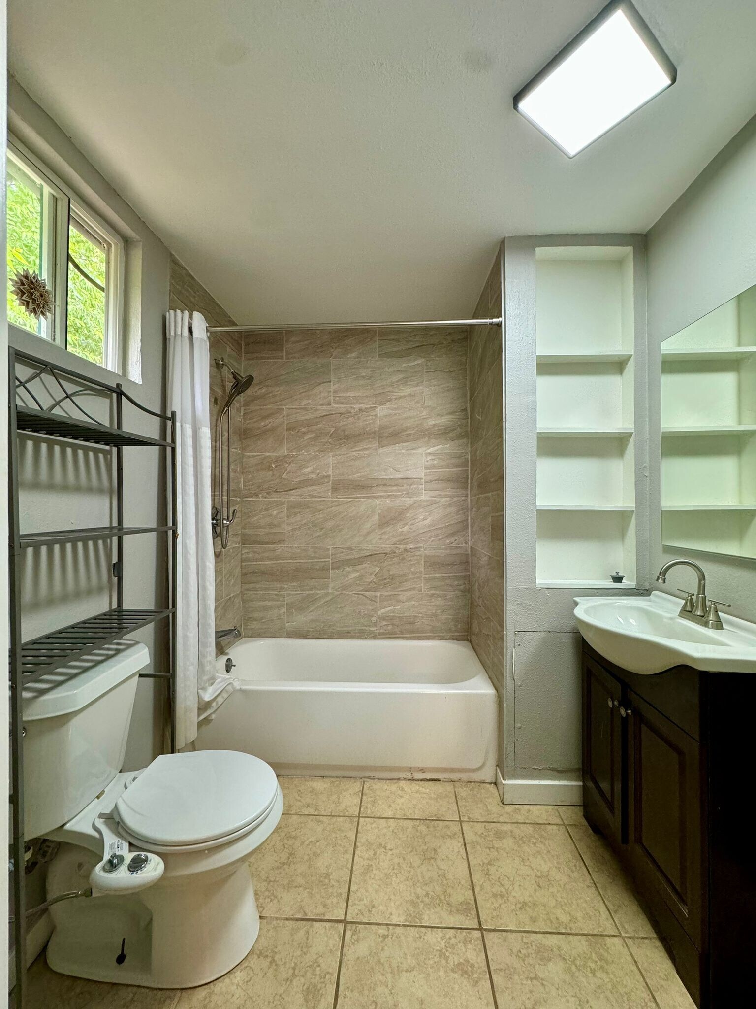 Building Photo - 103 Bernice Dr