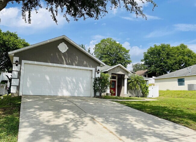 Building Photo - 1514 Sunset Village Blvd