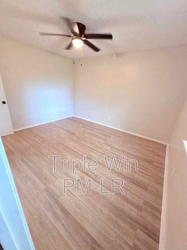 Building Photo - 220 Randall Dr