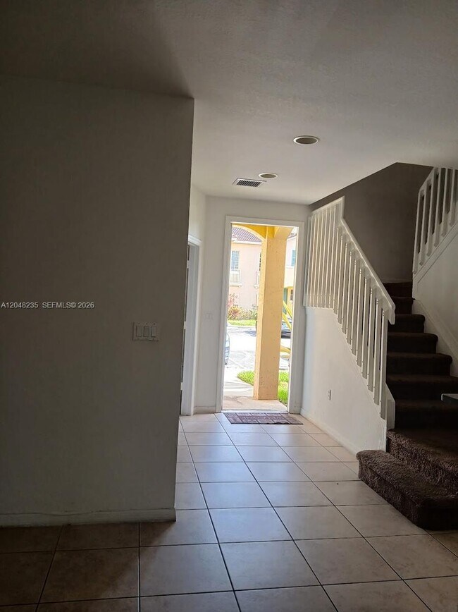 Building Photo - 6041 SW 19th Pl