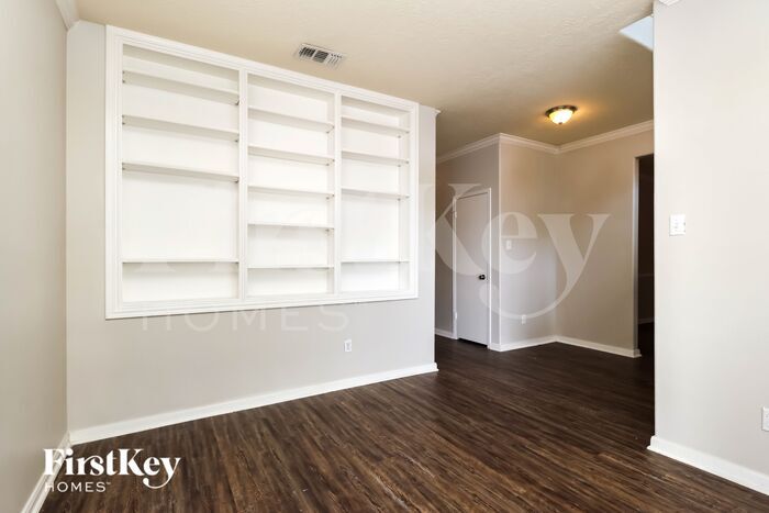 Building Photo - 9131 Landry Blvd