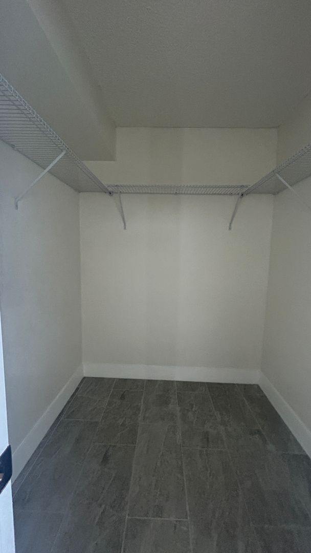 Building Photo - 2618 Cove Cay Dr