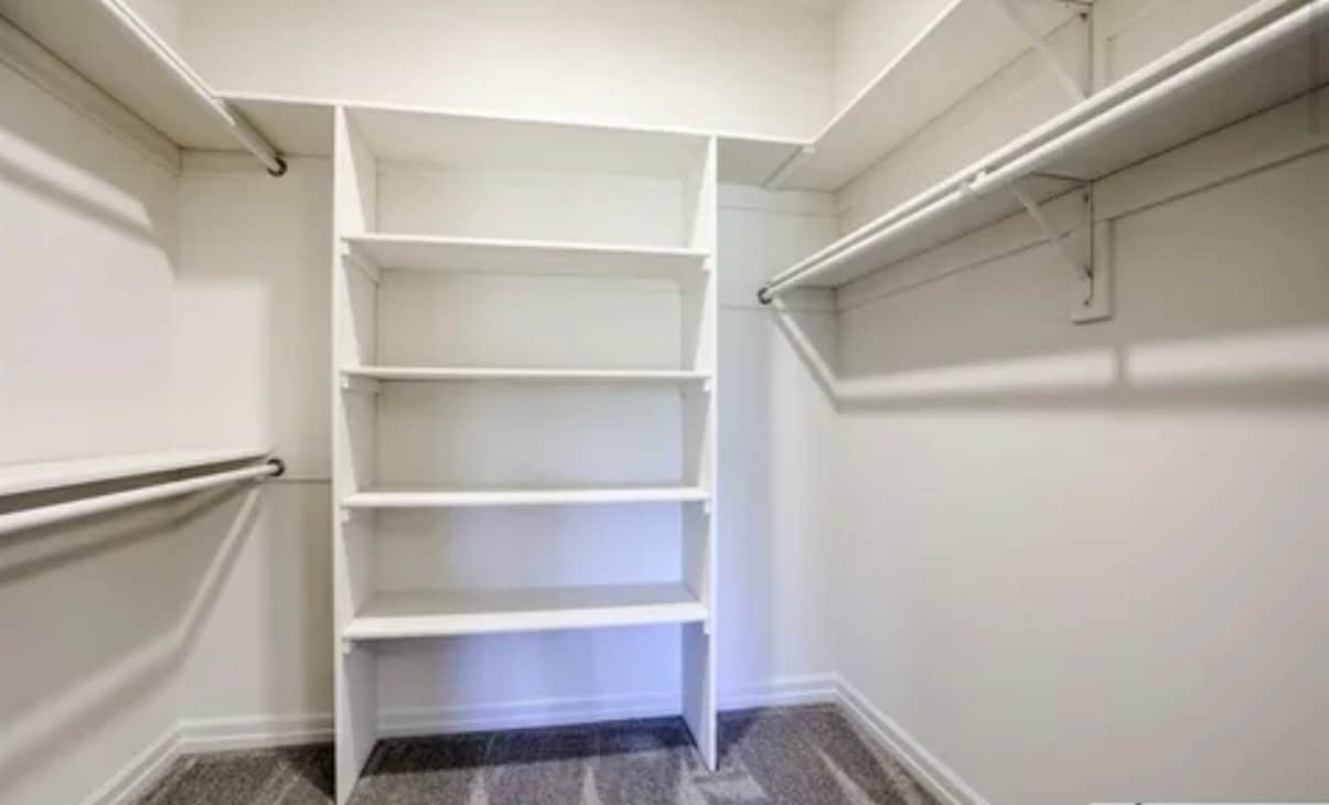 Building Photo - 16070 Hadan Dr