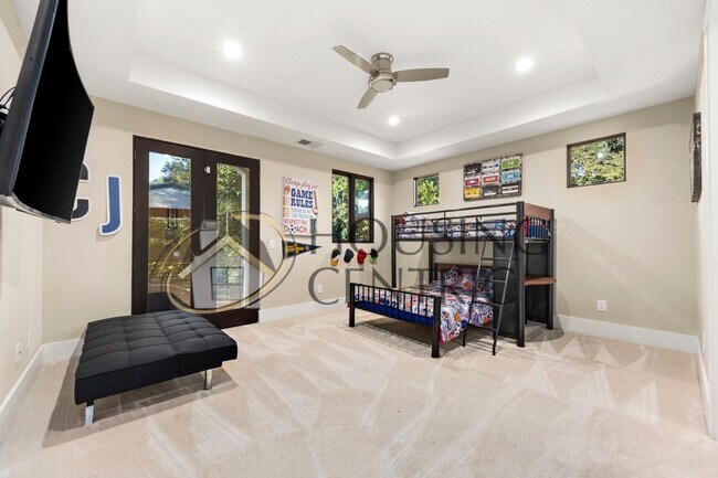 Building Photo - Breathtaking Luxury Custom Rental in Guard Gated Serrano Golf Community!!