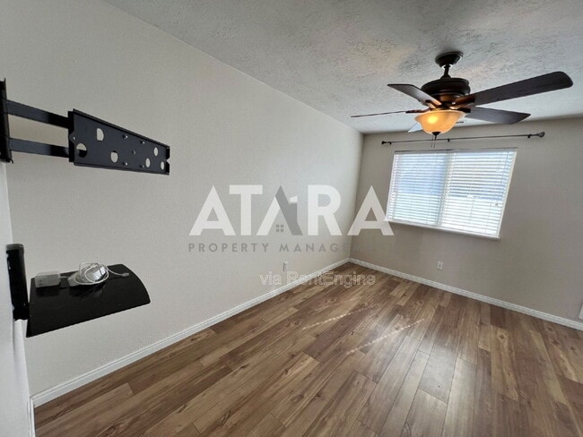 Building Photo - 1423 Salvia Pl