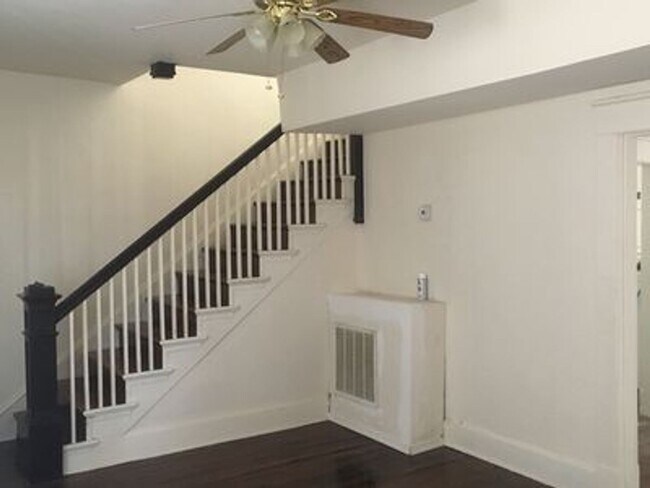 Building Photo - 3.5 bed house in Fulton Hill! Enjoy the beautiful neighborhood, central hvac, laundry, yard!