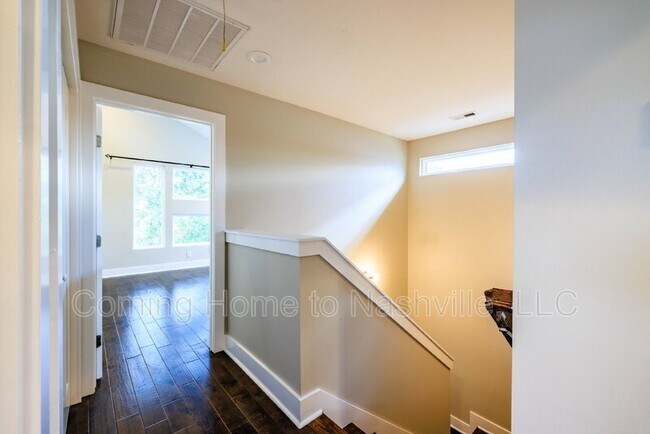 Building Photo - 1719 Pecan St