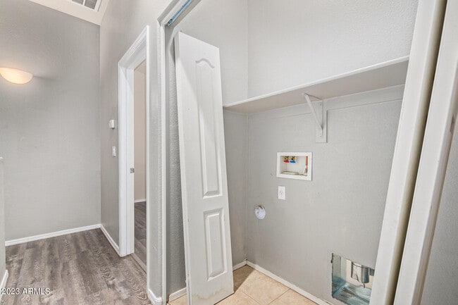 Building Photo - 1350 S Greenfield Rd