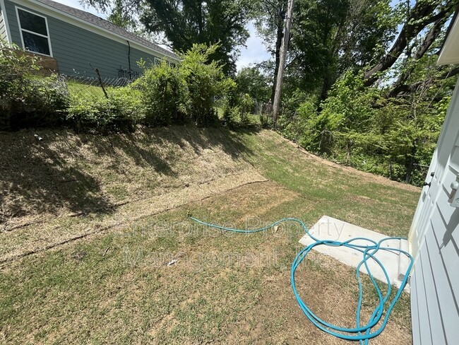 Building Photo - 4503 Suncrest Dr
