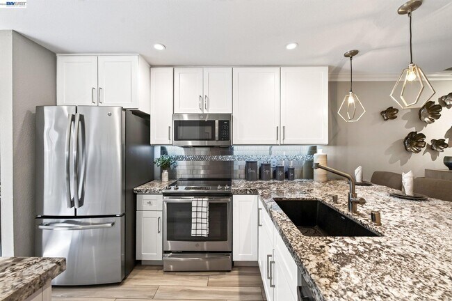 Building Photo - 4125 Amberwood Cir