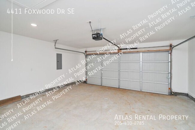 Building Photo - 4411 Foxwood Dr SE