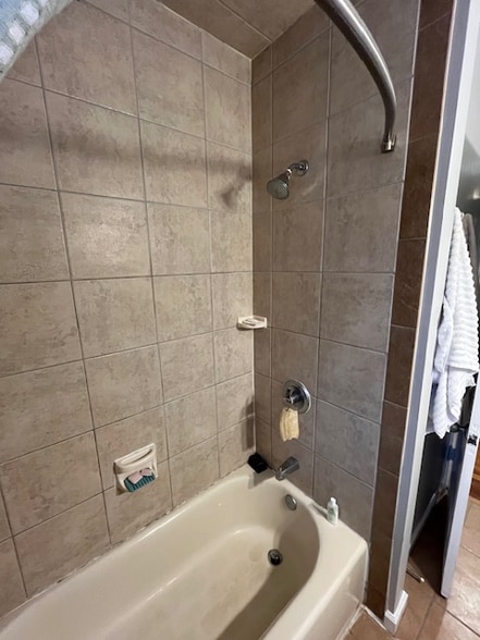 Building Photo - 6225 Monitor St