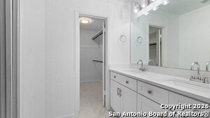 Building Photo - 5854 Royal Rdg Dr