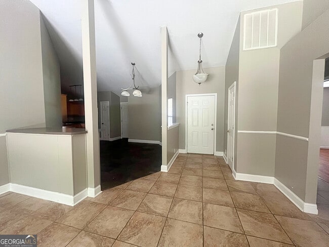 Building Photo - 106 Zinnia Ct