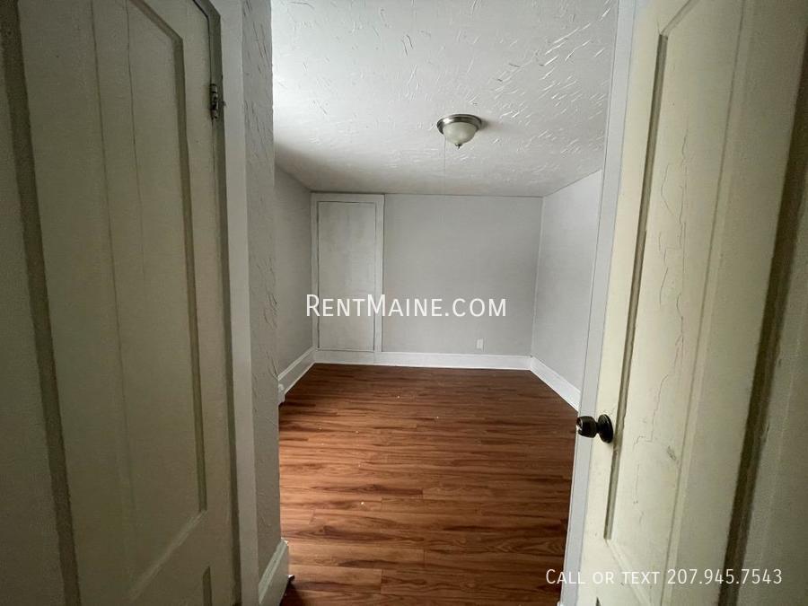 Building Photo - 22 Birch St