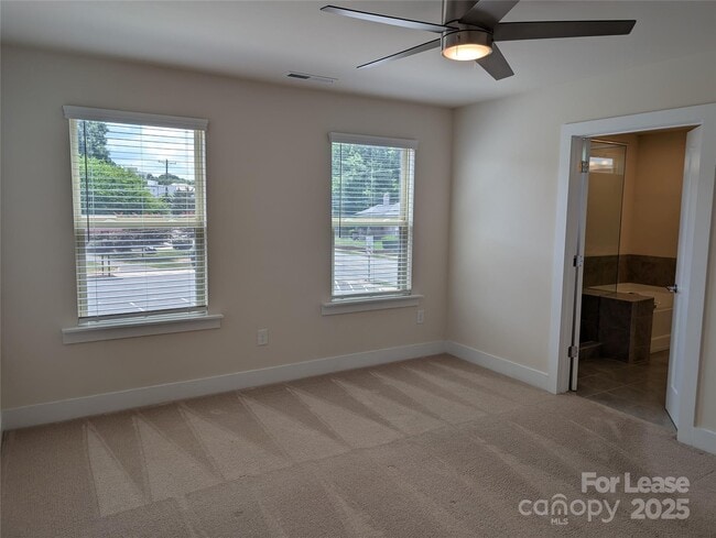 Building Photo - 17137 Soho Dr