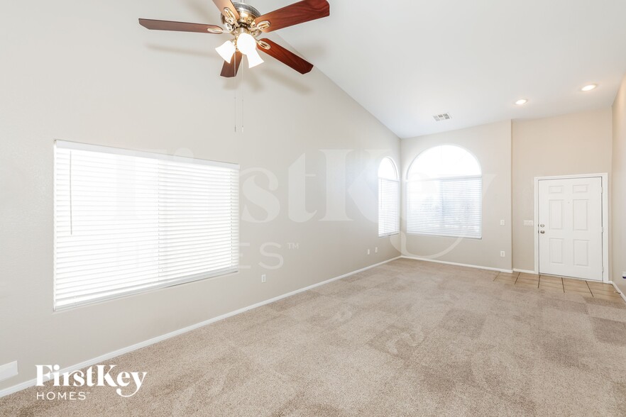 Building Photo - 3185 Strawberry Park Dr