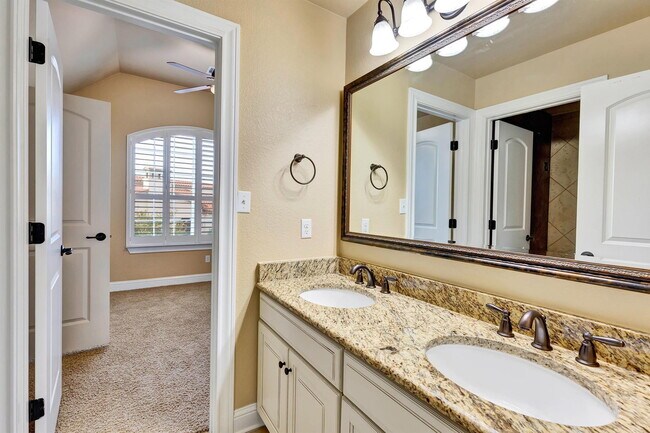 Building Photo - 12024 Versante Cir