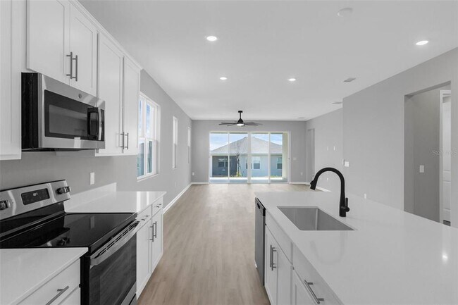 Building Photo - 819 Ballantyne Dr