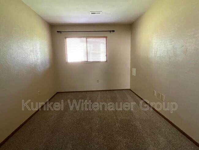 Building Photo - 173 Eagle Ridge