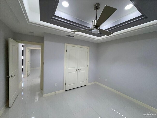 Building Photo - 26 Garman St