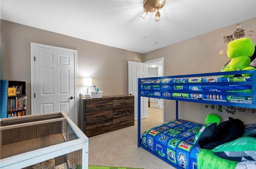 Building Photo - 294 Maple Ridge Dr