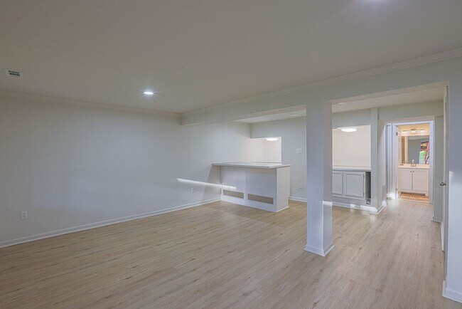 Building Photo - 3342 Garrison Cir