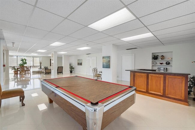 Building Photo - 2715 N Ocean Blvd