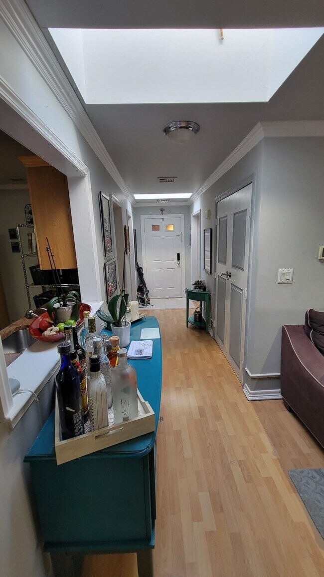 Building Photo - 780 River Rd