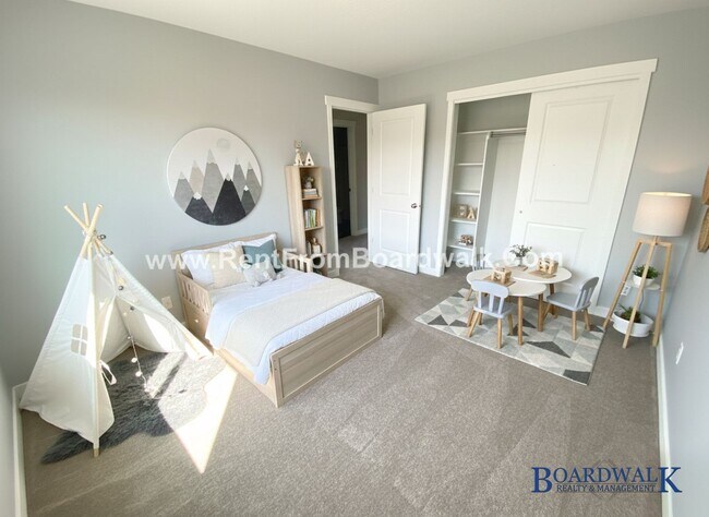 Building Photo - Single Family Home In Beautiful Community!