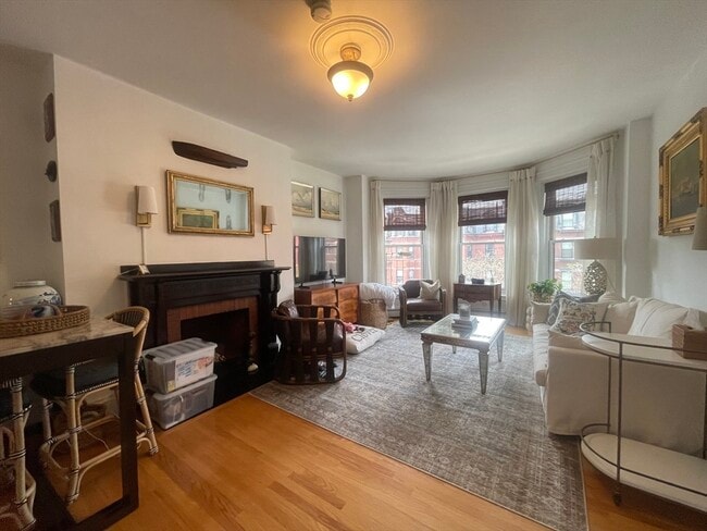 Primary Photo - 218 Newbury St