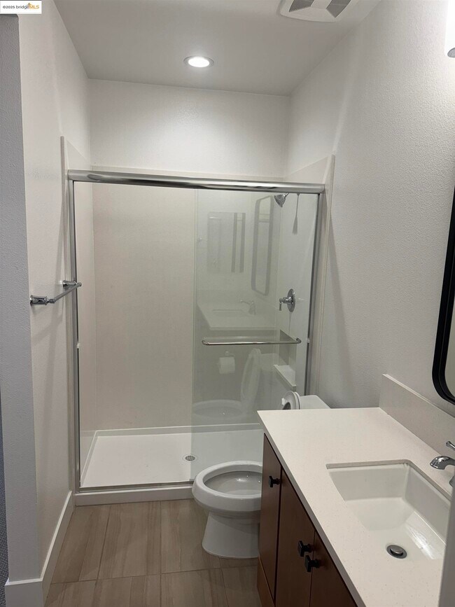 Building Photo - 470 Trellis Wy