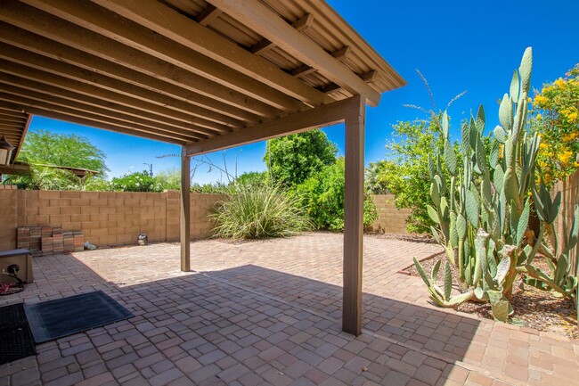 Building Photo - Beautifully upgraded 2 Bedroom/2 Bath Home...