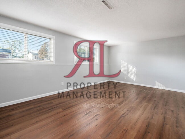 Building Photo - 3102 Elmreeb Dr