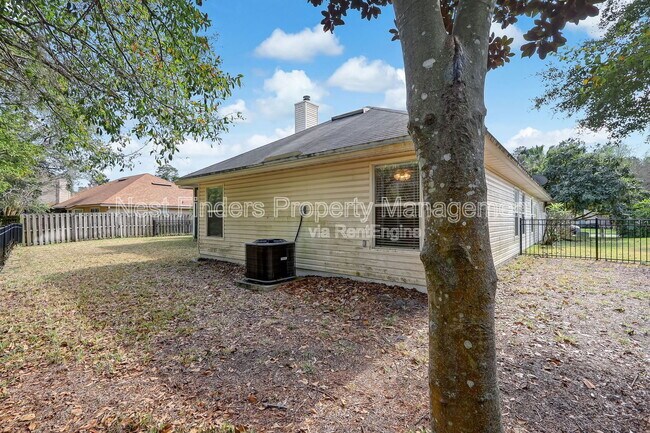 Building Photo - 749 Grand Parke Dr